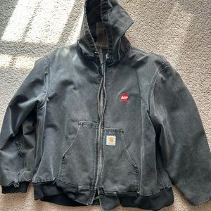 Black vintage carhartt jacket